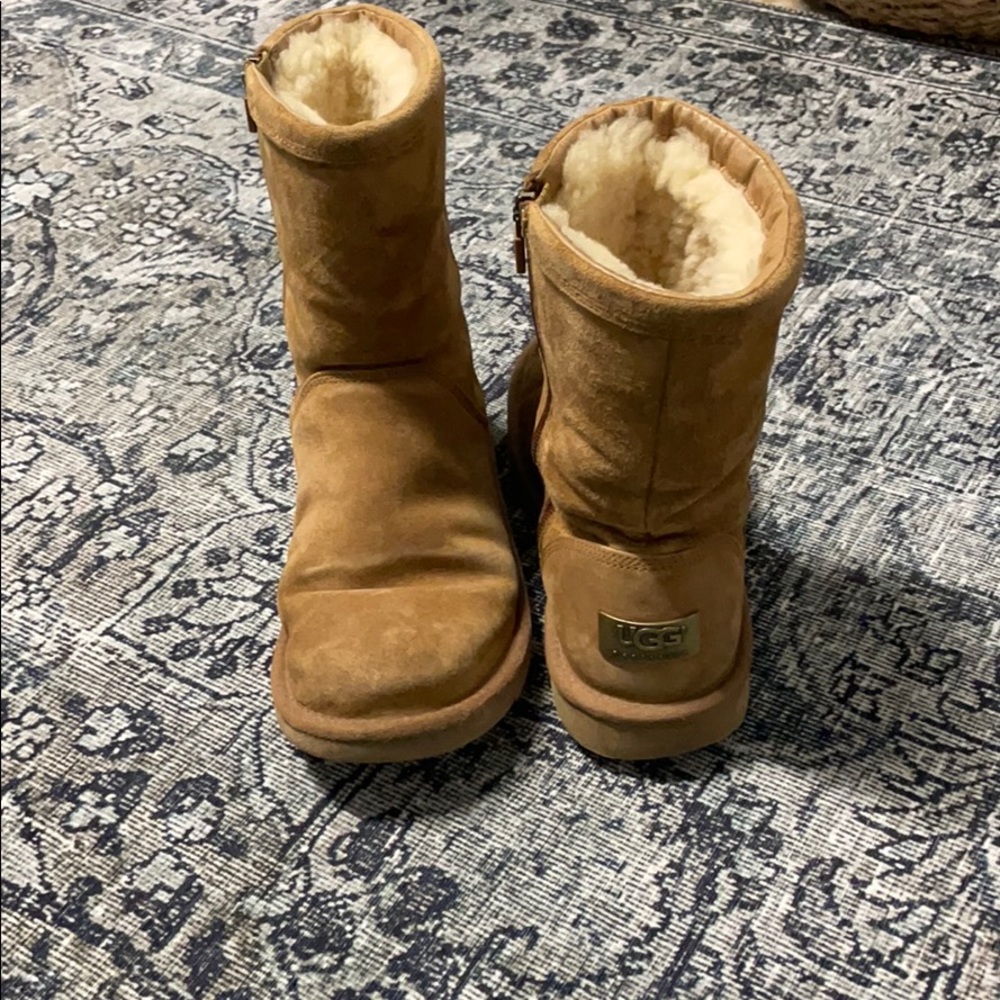 Chestnut Ugg boots